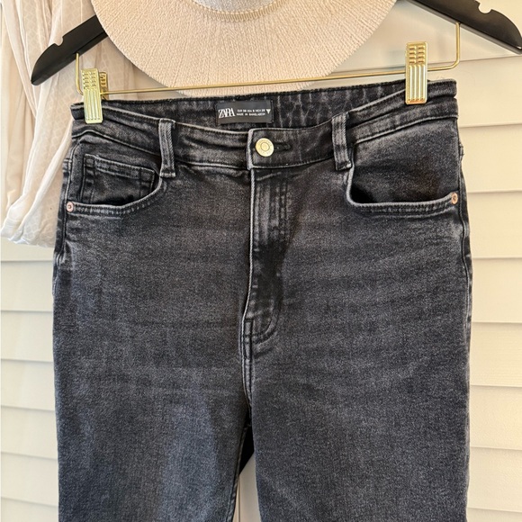 Zara Faded Black High Rise Straight Leg Women's Jeans Size 6 - Picture 2 of 5